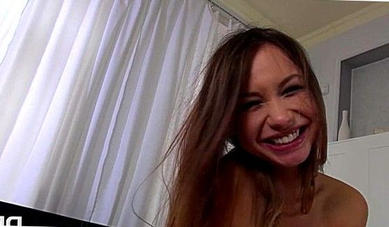 Татуированная чикса Christy Mack трахается со своими новым бойфрендом у себя дома, порно видео