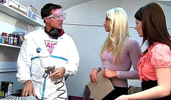 негр ебет чужую жену перед мужем, порно видео